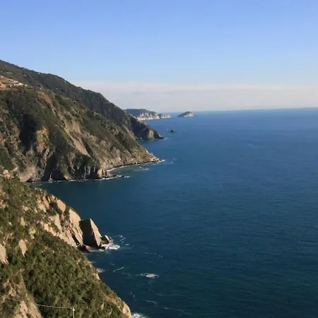 Holiday home Foryou Casa Storica A 10' Dal Treno E 15' Dai Traghetti Ricco del Golfo di Spezia