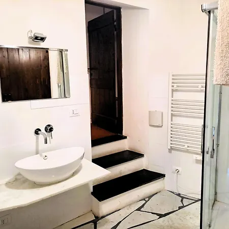 Holiday home Foryou Casa Storica A 10' Dal Treno E 15' Dai Traghetti